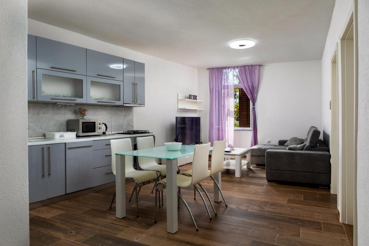Top Central Apartments Пула Экстерьер фото
