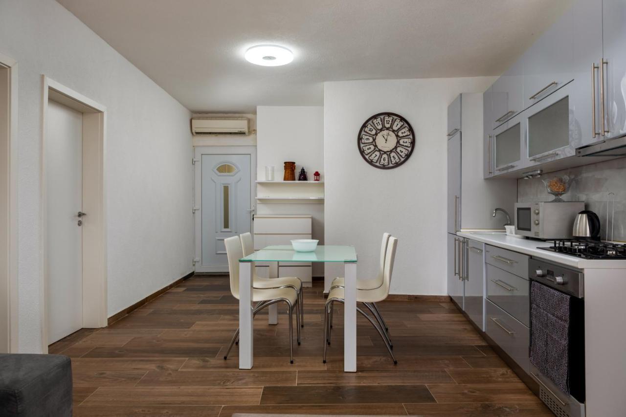 Top Central Apartments Пула Экстерьер фото
